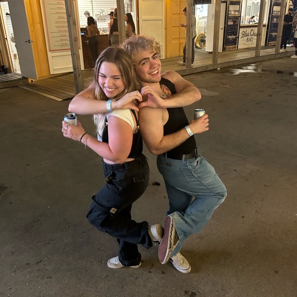 meet the posher 🤍 - Picture 4 of 5